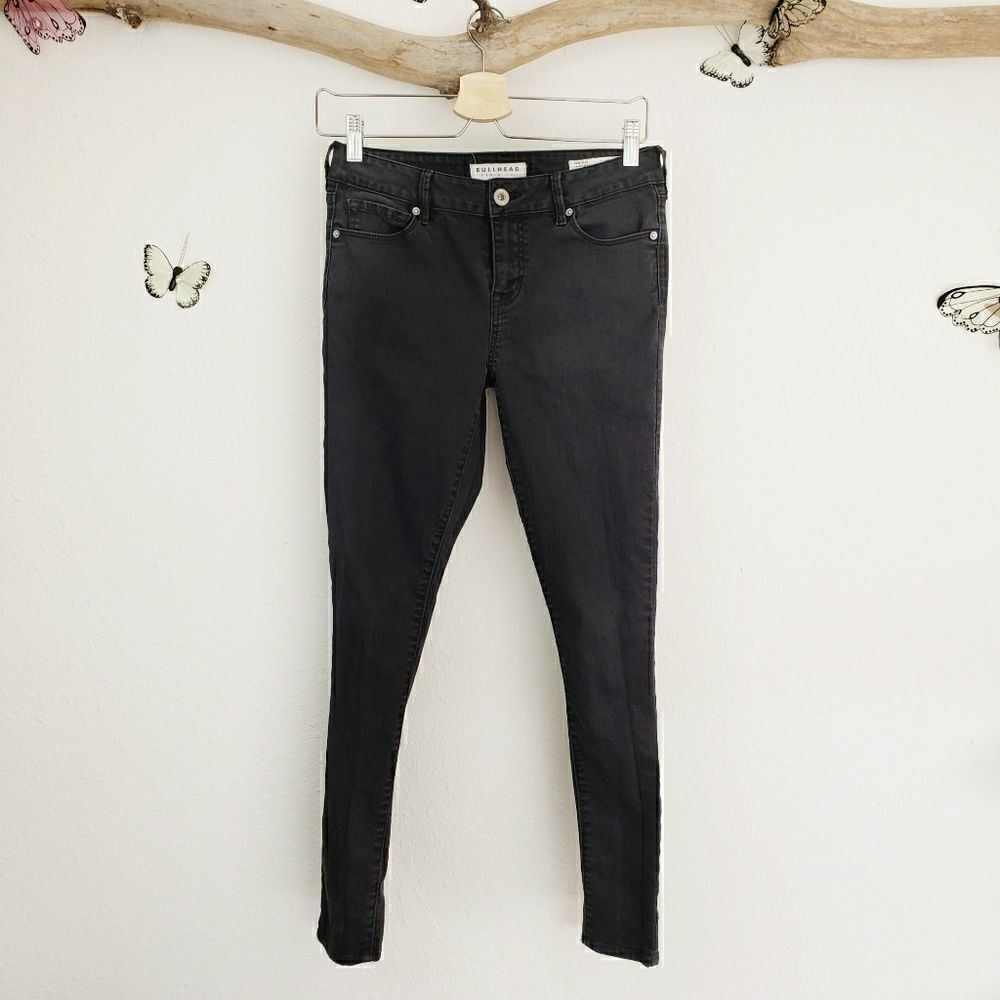 Bullhead black denim low rise skinniest